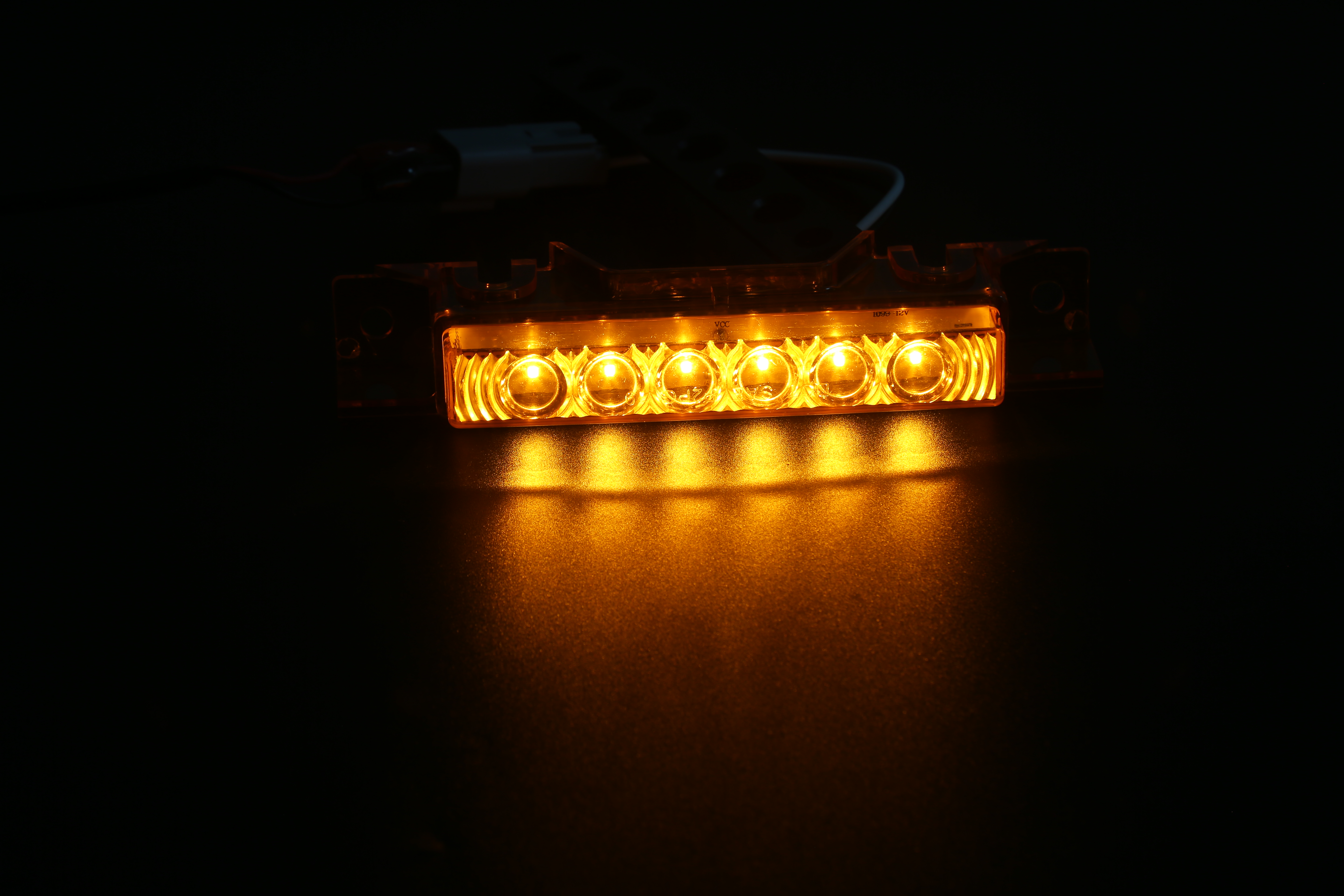 Fabbrica di luci per auto, azienda, produttore, made in China, luce posteriore, luce da lavoro, luce laterale, luce per camion