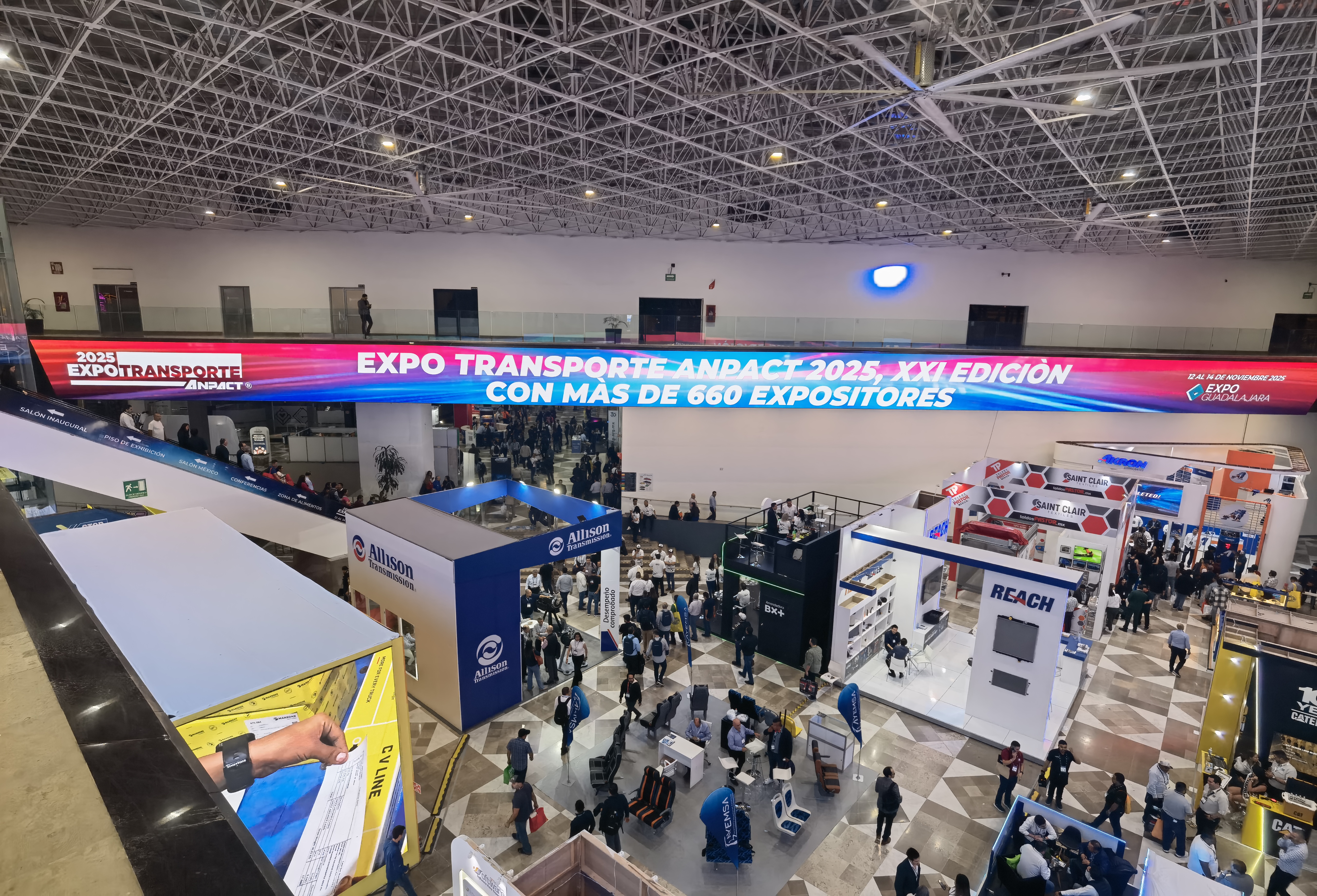 Fabbrica di luci per auto, azienda, produttore, made in China, luce posteriore, luce da lavoro, luce laterale, luce per camion