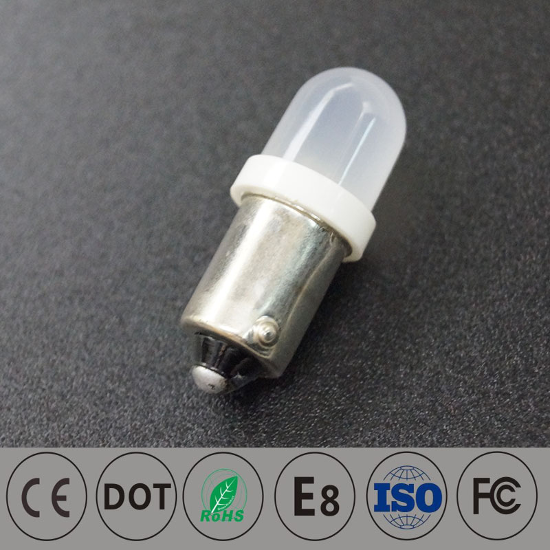 194 Sostituzione della lampadina a LED per la luce interna del camper per auto